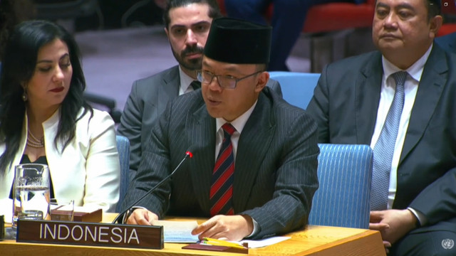 Menlu Sugiono menyampaikan pandangan saat menghadiri rapat Dewan Keamanan (DK) Perserikatan Bangsa-Bangsa (PBB) mengenai situasi Timur Tengah, termasuk Palestina, di New York, Rabu (18/2/2026). Foto: Bakom RI