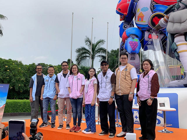 Acara peluncuran balon raksasa Pelangi Di Mars di SCBD, Jakarta Selatan, Kamis (19/2/2026). Foto: Vincentius Mario/kumparan