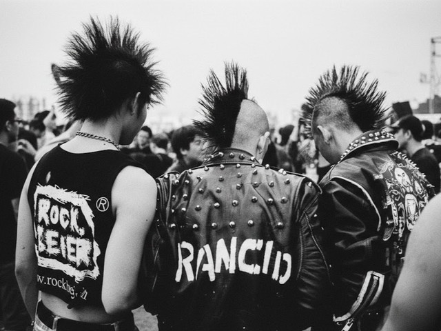 Ilustrasi Punk | Sumber: Dibuat dengan AI