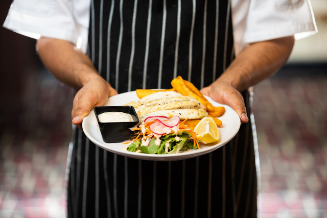 Jadwal tayang MasterChef Indonesia Season 13 hari ini, foto hanya ilustrasi, bukan acara yang sebenarnya: Unsplash/Peter Dawn