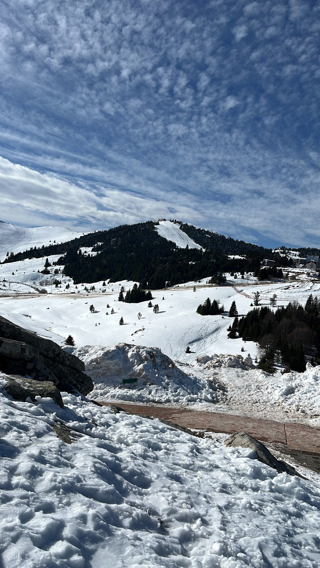 Panorama salju di Uludag National Park. Foto: Gitario Vista Inasis/kumparan