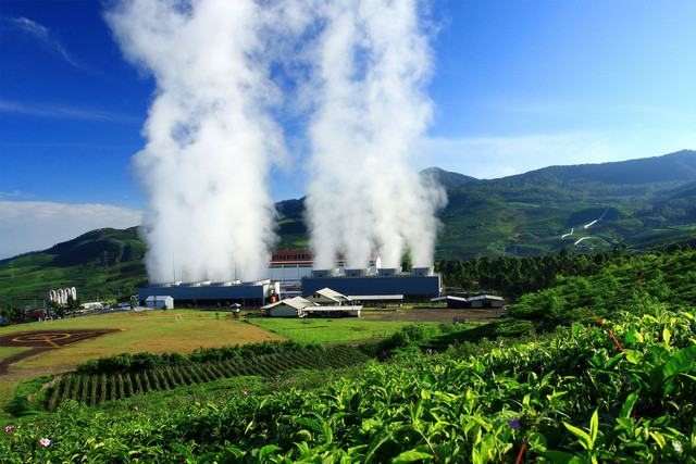 Ilustrasi energi panas bumi. Foto: Luckyting/Shutterstock