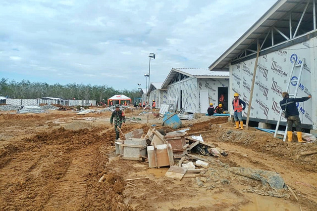 Pembangunan hunian tetap yang dipusatkan di PTPN IV Regional 1, Afdeling II, Kecamatan Batang Toru, Kabupaten Tapanuli Selatan. Foto: Dok. Bakom RI