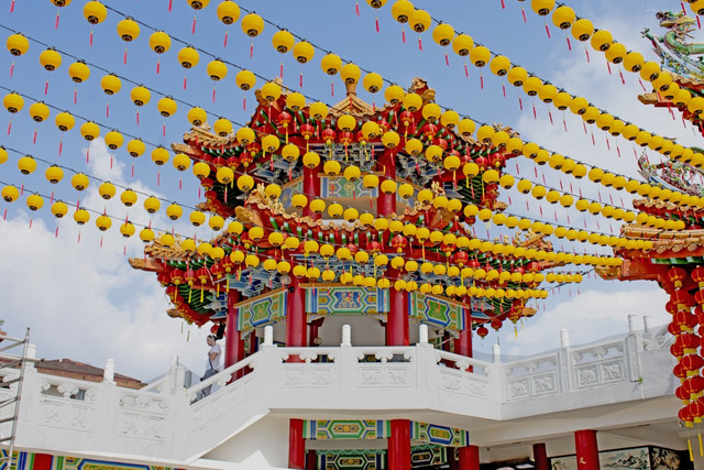 Ilustrasi Apakah Cap Go Meh 2026 tanggal merah. Foto: Unsplash.com/Banesh Narayanan