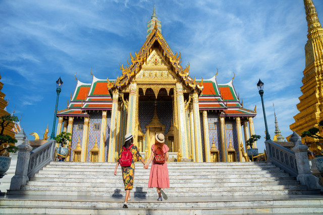 Ilustrasi Wisatawan di Thailand. Foto: anek.soowannaphoom/Shutterstock