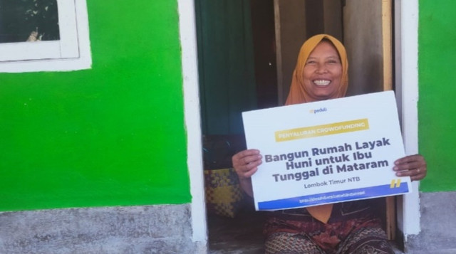 Patmawati, Seorang Buruh Petik Kangkung dapatkan bantuan Pembangunan Rumah di Lombok Timur (Sumber : DT Peduli)