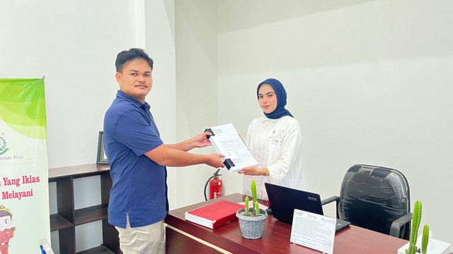Penyerahan berkas perkara tahap 1 kasus Bripda Masias Victoria Siahaya ke Kejaksaan Negeri Tual, Selasa (24/2/2026). Foto: Polres Tual
