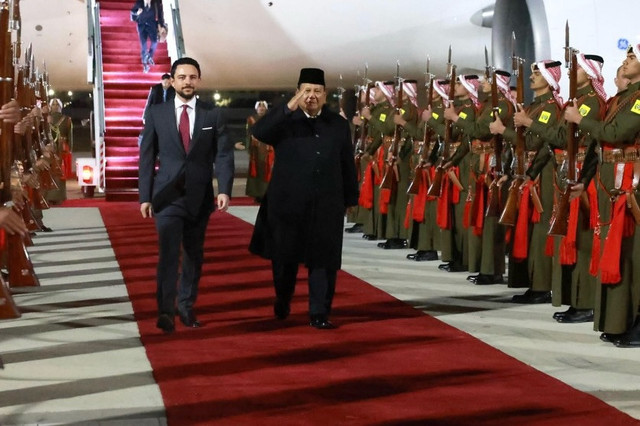 Presiden tiba di Kerajaan Yordania untuk melakukan pertemuan dengan Raja Yordania, Yang Mulia Abdullah II bin Al-Hussein. Foto: Instagram/@presidenrepublikindonesia