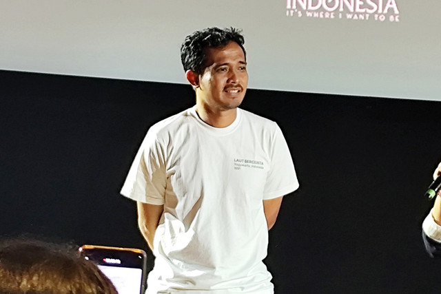 Sutradara Yosep Anggi Noen saat acara konferensi pers cast reveal dan teaser perdana Laut Bercerita di kawasan Jakarta Pusat, Selasa (24/2/2026). Foto: Salsha Okta Fairuz/kumparan