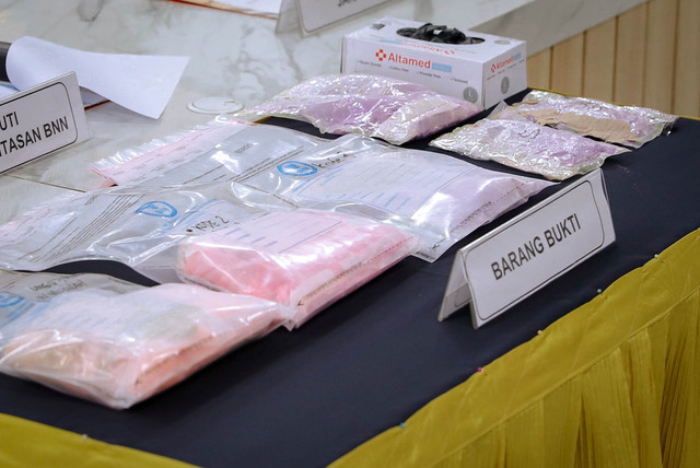 Barang bukti pada konferensi pers pengungkapan kasus narkotika di Kantor Wilayah Bea Cukai Jakarta, Rabu (25/2/2026). Foto: Jamal Ramadhan/kumparan