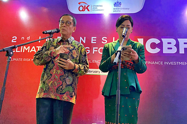 Kepala Eksekutif Pengawas Perbankan OJK, Dian Ediana Rae, usai acara Indonesia Climate Banking Forum di Mandarin Oriental, Jakarta, Kamis (26/2). Foto: Muhammad Fhandra/kumparan