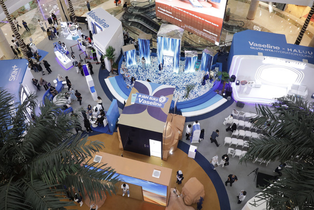 Vaselin gelar pameran imersif bertajuk 'Gluta-Hya Hydration Clinic'  di Atrium Mall Kota Kasablanka pada 20 Februari hingga 1 Maret 2026. Foto: Vaseline