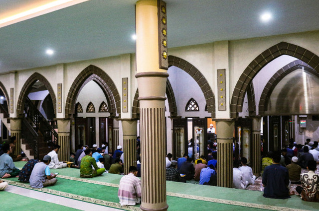 Ilustrasi Ringkasan Khutbah Jumat Singkat tentang Puasa Ramadhan. Foto: Unsplash/abu mikayla