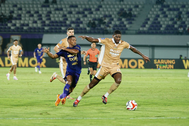 Persita Tangerang vs Dewa United dalam laga lanjutan Super League 2025/26 di Indomilk Arena, Kab. Tangerang, Kamis (26/2). Foto: Dok. Istimewa