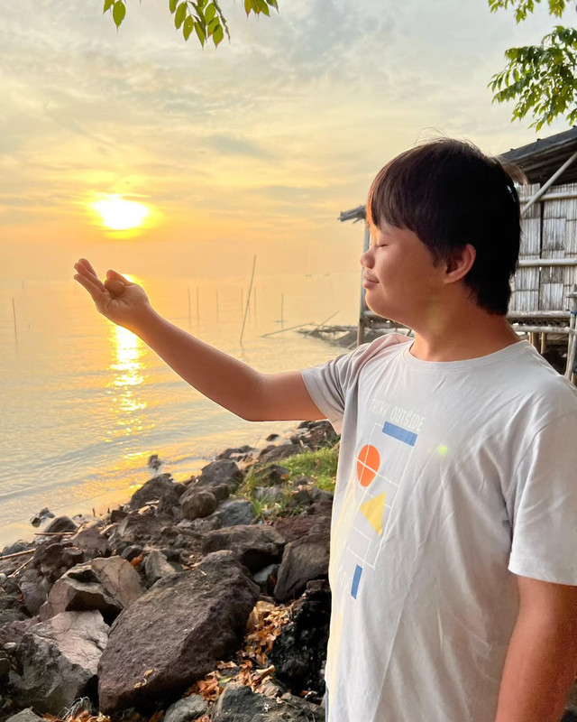 Ridho Khaliq jadi pemeran utama di film Tanah Runtuh. Foto: Instagram/ @ridhokhaliqk