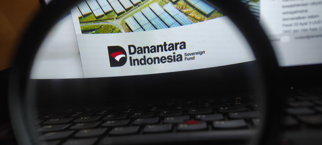 Ilustrasi Danantara. Foto: Iljanaresvara Studio/Shutterstock