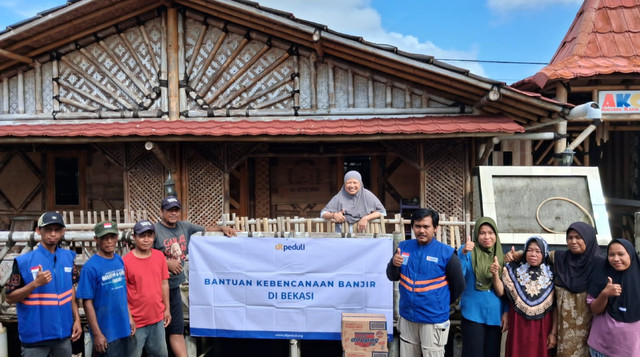 DT Peduli Bantu Warga Muara Gembong yang Terdampak Banjir (Sumber : DT Peduli)