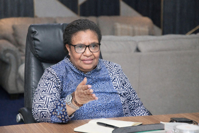 Wamendagri Ribka Haluk memimpin rapat koordinasi perkembangan pembangunan Kawasan Pusat Pemerintahan (KPP) Provinsi Papua Pegunungan secara daring dari Jakarta, Jumat (27/2/2026). Foto: Dok. Kemendagri