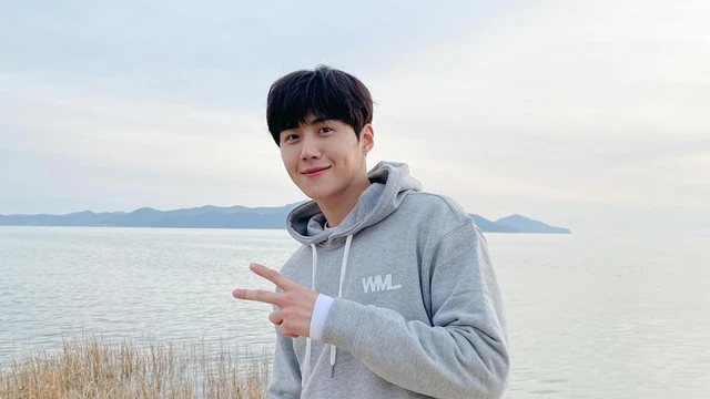 Harga Tiket Fan Meeting Kim Seon Ho di Jakarta 2026, Foto: Instagram/@seonho__kim