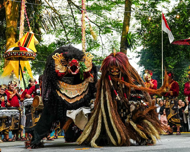 Pementasan Tari Barong khas Bali. Sumber foto: pexels.com