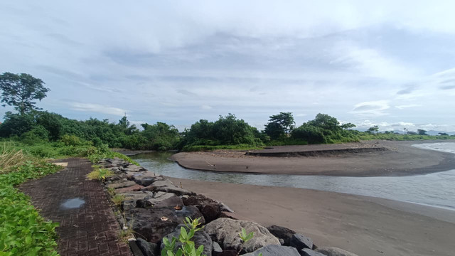 TKP kasus mutilasi di Pantai Ketewel di Bali. Foto: Denita BR Matondang/kumparan