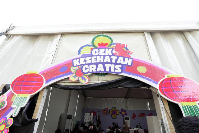 Suasana Cek Kesehatan Gratis saat Imlek Festival 2577 di Lapangan Banteng, Kamis, (26/2/2026). Foto: Dok. Bakom RI