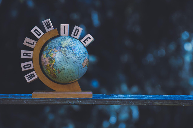 https://pixabay.com/photos/worldwide-global-globe-earth-world-6064090/