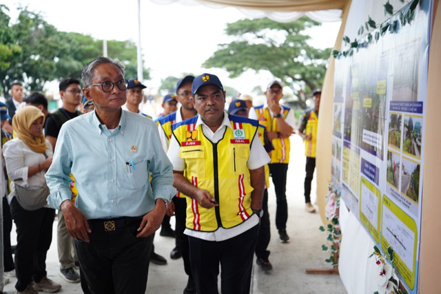 Menteri PU Dody Hanggodo saat meninjau pengejeraan jalan jalur mudik 2026. Dok istimewa