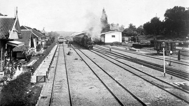 Stasiun Madiun: Saksi Bisu Sejarah Perkeretaapian Era Kolonial hingga Modern