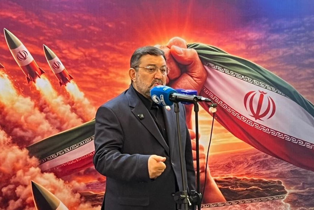 Duta Besar Republik Islam Iran untuk RI Mohammad Boroujerdi saat memberikan keterangan resmi terkait situasi pascaserangan AS-Israel terhadap Iran di Kediaman Dubes Iran, Jakarta, Senin (2/3/2026). Foto: Firda Brillianti/kumparan
