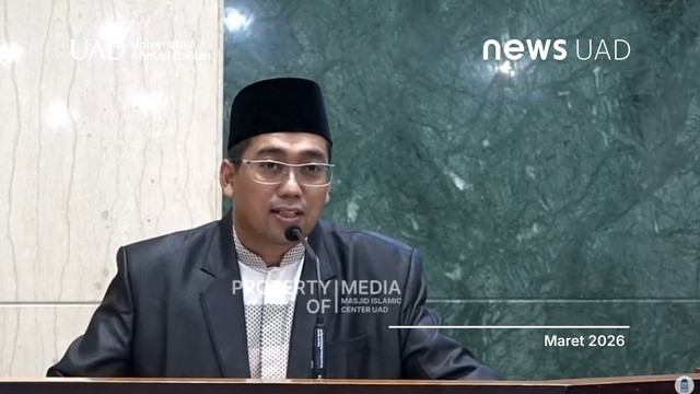 Ceramah Tarawih RDK Universitas Ahmad Dahlan (UAD) Kupas Pengaruh Puasa dan Zikir Terhadap Struktur Otak Manusia (Foto. Septia)