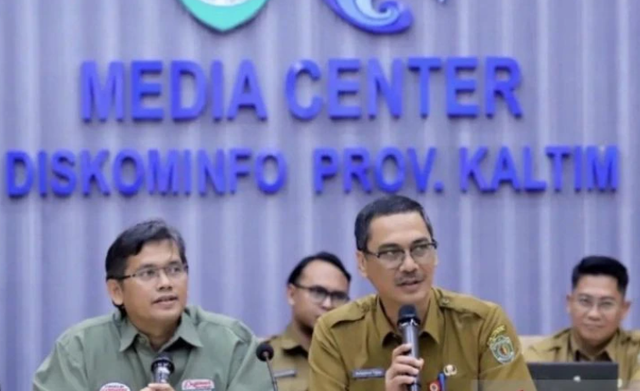 Kepala Diskominfo Kaltim, Muhammad Faisal saat menjelaskan terkait pengembalian mobil dinas Gubernur Kaltim dalam jumpa pers Dinas Komunikasi dan Informatika (Diskominfo) Kaltim, Senin (2/3/2026). ANTARA/HO- Diskominfo