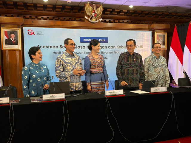 Konferensi Pers Hasil RDKB OJK Februari 2026 di Menara Radius Prawiro, Jakarta Pusat, Selasa (3/3/2026). Foto: Najma Ramadhanya/kumparan