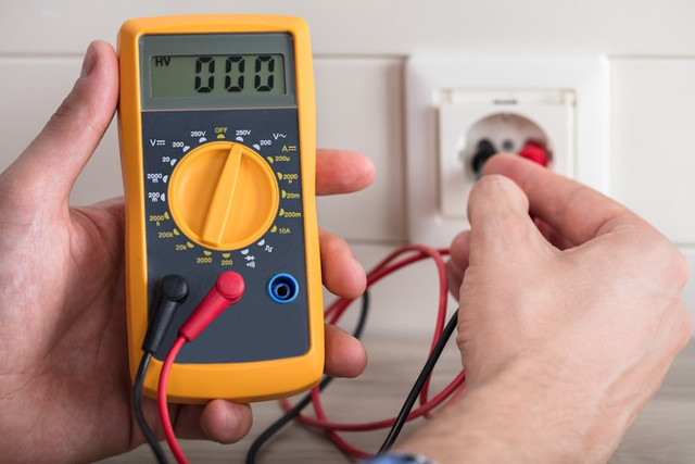 Ilustrasi multimeter digital. Foto: Unsplash