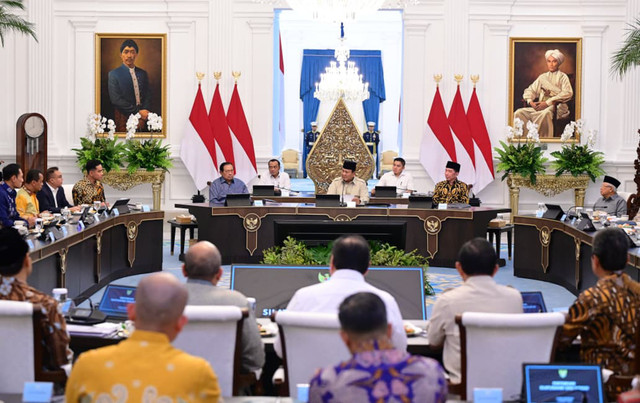 Presiden Prabowo Subianto mengundang presiden dan wakil presiden terdahulu serta sejumlah mantan Menlu di Istana Negara, Jakarta, Selasa (3/3/2026). Foto: Dok. Muchlis Jr - Biro Pers Sekretariat Presiden