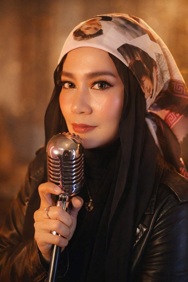 Penyanyi dan penulis lagu Inggit A Wulan menghadirkan dua single terbarunya. Foto: Dok. Istimewa