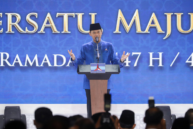 Ketua Umum Partai Demokrat Agus Harimurti Yudhoyono memberikan sambutan pada acara Buka Puasa Bersama Partai Demokrat di Hotel Fairmont, Jakarta, Rabu (4/3/2026). Foto: Iqbal Firdaus/kumparan
