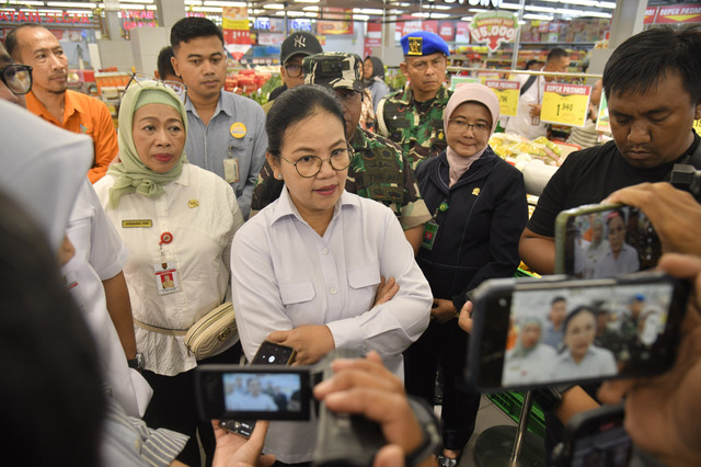 Wali kota Semarang, Agustina Wilujeng usai tinjauan pasar, Rabu (4/3/2026). Foto: Dok. Istimewa