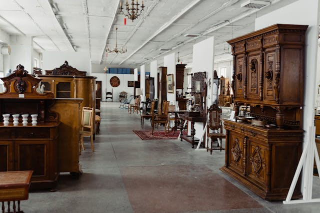 Ilustrasi ukiran Jepara yang diaplikasikan pada meubel. Sumber foto: pexels.com