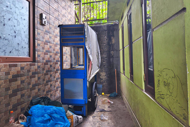 Gerobak nasi uduk tempat penemuan bayi di depan rumahnya, Jalan Pejaten Raya, Pasar Minggu, Kamis (5/3/2026). Foto: Jeni Ritanti/kumparan