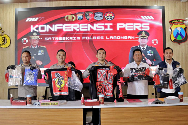 Polres Lamongan mengungkap kasus pengeroyokan remaja oleh puluhan pesilat. Foto: Dok. Polres Lamongan