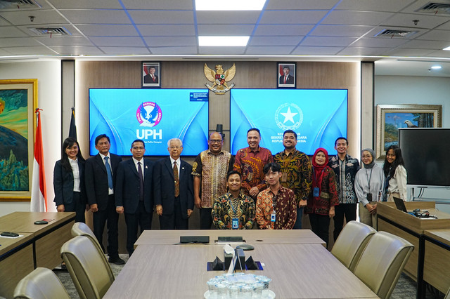 Kementerian Sekretariat Negara Republik Indonesia (Kemensetneg RI) melalui Biro Hubungan Masyarakat (Humas) melakukan kunjungan ke sejumlah perguruan tinggi, termasuk Universitas Pelita Harapan (UPH), pada 25 Februari 2025.