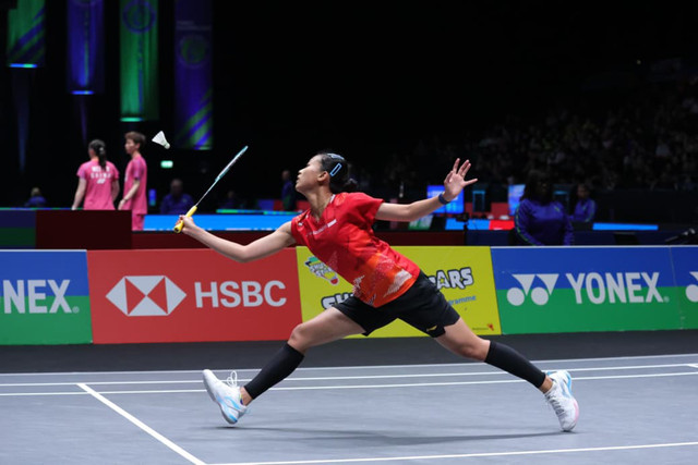 Putri KW di babak 16 besar All England 2026 di Inggris, Kamis (5//3/2026). Foto: Dok. PBSI