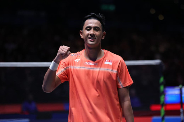 Alwi Farhan dalam laga All England 2026 di Utilita Arena, Kamis (5/3) malam WIB. Foto: Dok. PBSI