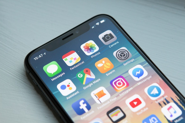 Ilustrasi spesifikasi Xiaomi 17 Ultra. Foto: Unsplash.com/William Hook
