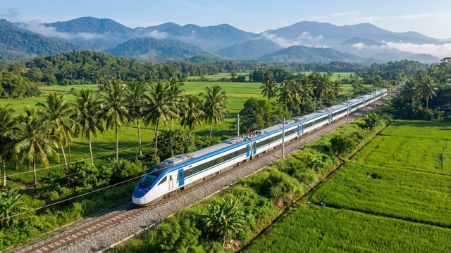 PLN Nusantara Power (PLN NP) melalui anak usahanya, PT PLN Nusantara Power Construction (PLN NPC) berhasil menyelesaikan 2 (dua) titik proyek elektrifikasi East Coast Rail Link (ECRL) di Malaysia, Sabtu (7/3/2026). Foto: PLN