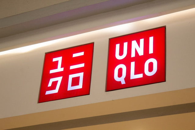 UNIQLO x Jujutsu Kaisen, foto hanya ilustrasi: Unsplash/Russel Bailo