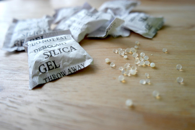 Ilustrasi fungsi silica gel dalam pendinginan ikan. Foto: Pixabay