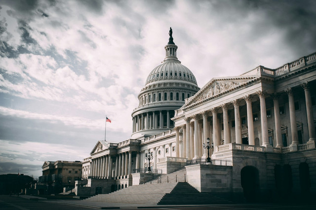 Gedung Capitol Hill, sebagai kantor dari Kongres. Foto: Harold Mendoza/Unsplash