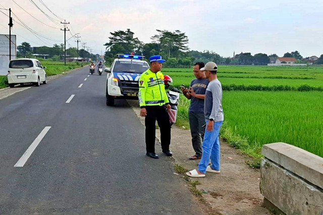 TKP kecelakaan di Banyumas yang merenggut nyawa pedagang tempe. Foto: Dok. Istimewa